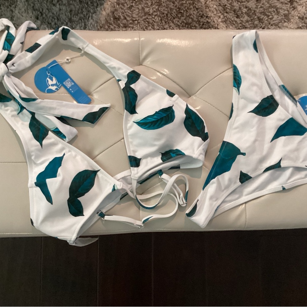 Cupshe size medium bikini set